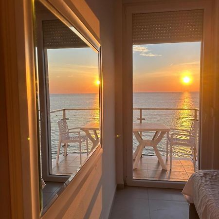 Deluxe Apartments With Balcony Shengjin Bagian luar foto