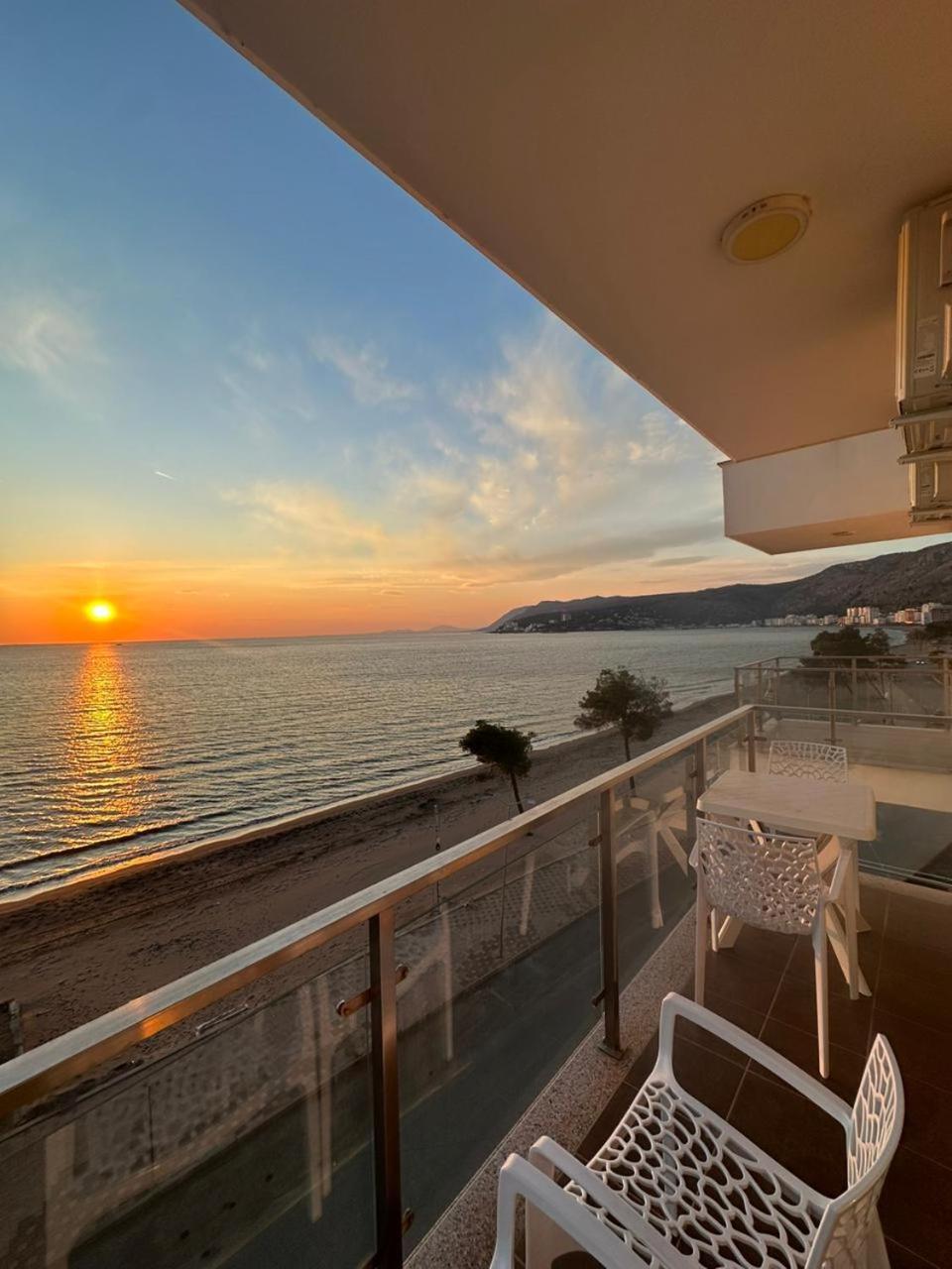 Deluxe Apartments With Balcony Shengjin Bagian luar foto