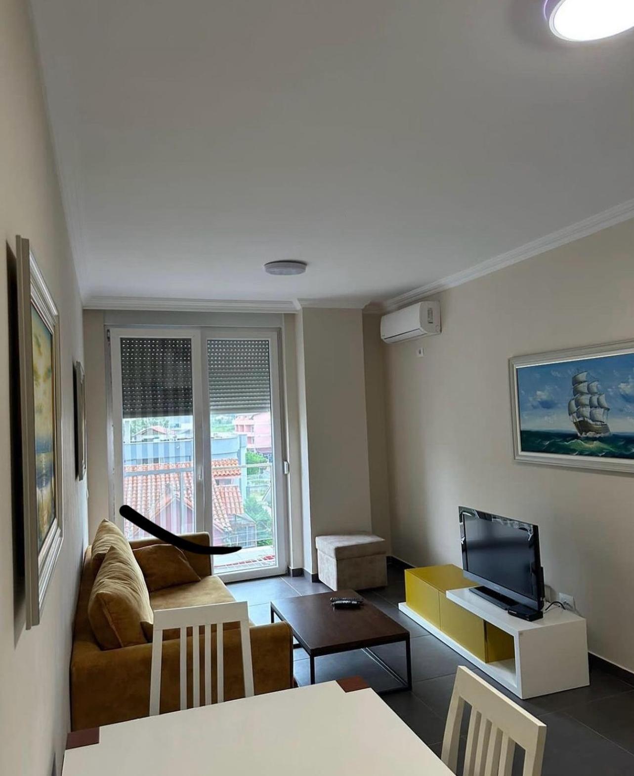 Deluxe Apartments With Balcony Shengjin Bagian luar foto