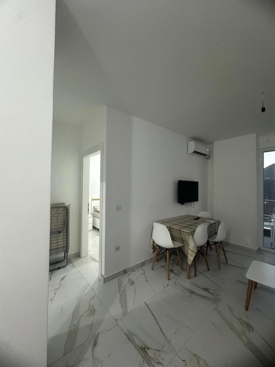 Deluxe Apartments With Balcony Shengjin Bagian luar foto