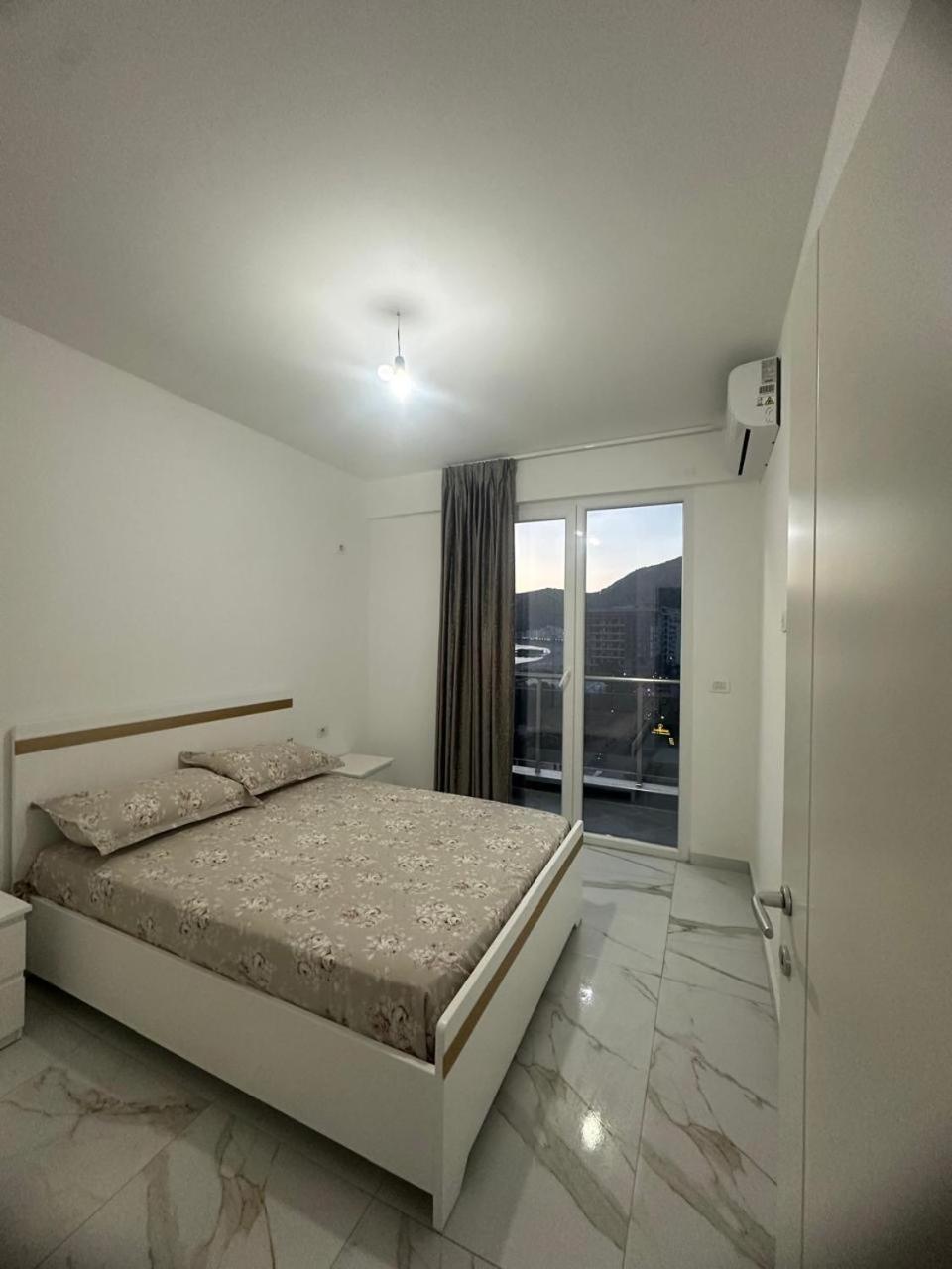 Deluxe Apartments With Balcony Shengjin Bagian luar foto